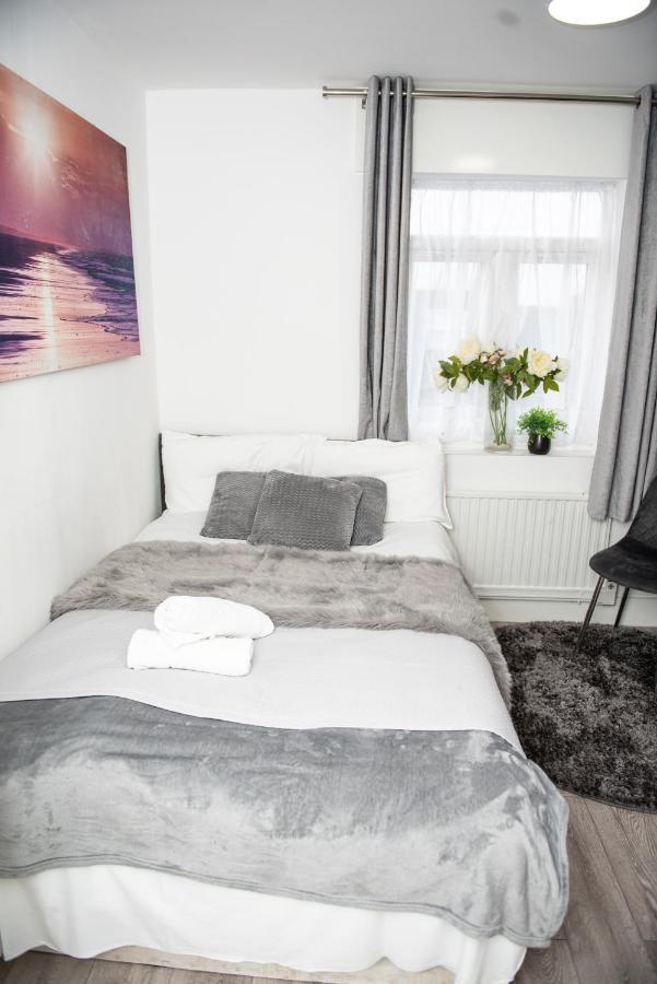 Small But Cozy Studio, Great Tube Connection ロンドン エクステリア 写真