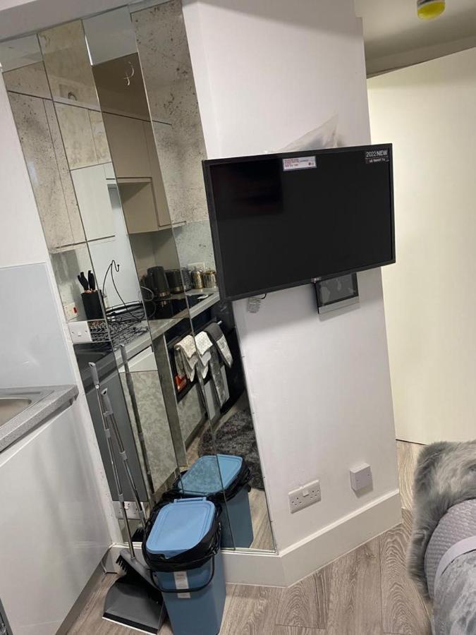 Small But Cozy Studio, Great Tube Connection ロンドン エクステリア 写真